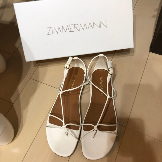 DEUXIEME CLASSE(ドゥーズィエムクラス)の美品　Zimmermann レザーフラットサンダル　38 レディースの靴/シューズ(サンダル)の商品写真