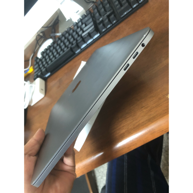 Macbook pro 2016タッチbar付きジャンク 1