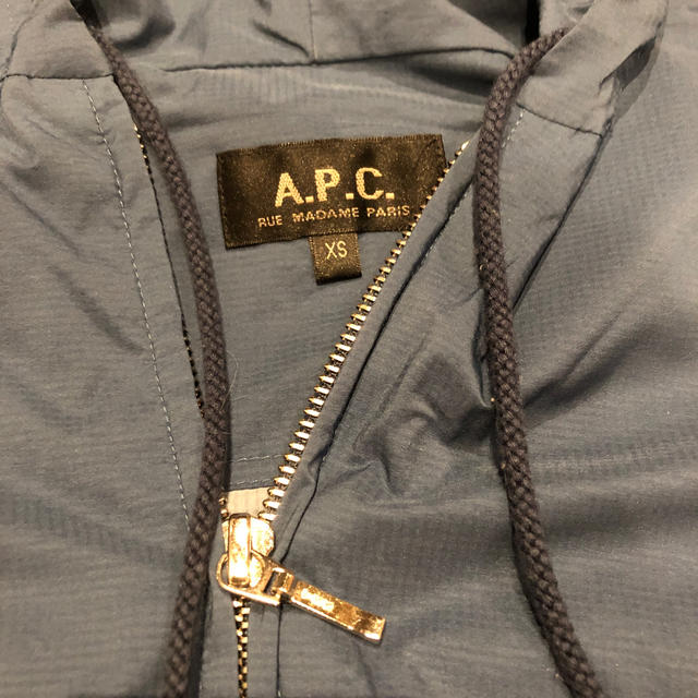 A.P.C(アーペーセー)のapc プルオーバー　ウィンドブレーカー メンズのジャケット/アウター(ナイロンジャケット)の商品写真