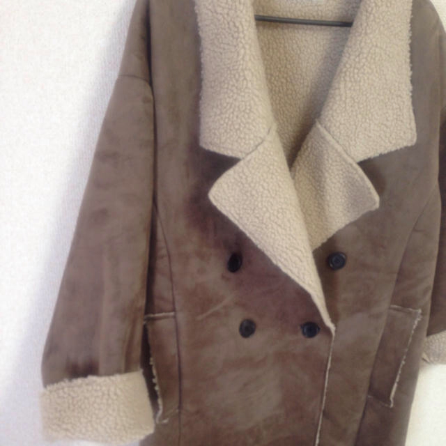 KBF(ケービーエフ)のムートン コート レディースのジャケット/アウター(ダッフルコート)の商品写真