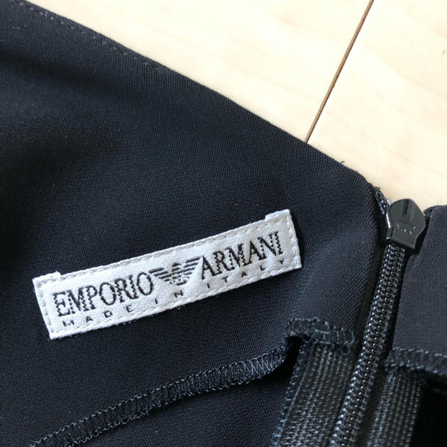 Emporio Armani(エンポリオアルマーニ)のエンポリオアルマーニ  未使用　黒　トップス レディースのトップス(タンクトップ)の商品写真