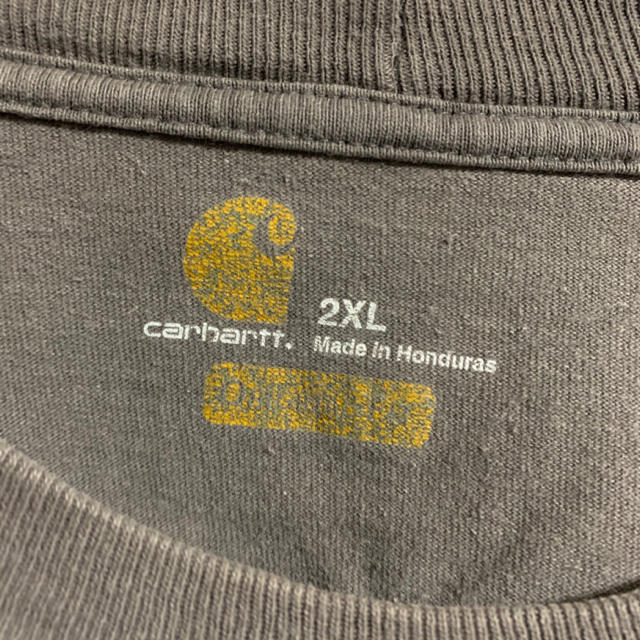 carhartt(カーハート)のCarhartt カーハート Tシャツ グレー ワンポイント ロゴ メンズのトップス(Tシャツ/カットソー(半袖/袖なし))の商品写真