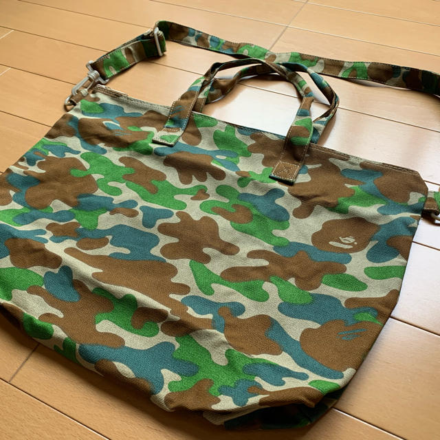 A BATHING APE(アベイシングエイプ)の新品■アベイシングエイプ 迷彩柄 ショルダー＆トートバッグ BAPE カモフラ  メンズのバッグ(トートバッグ)の商品写真