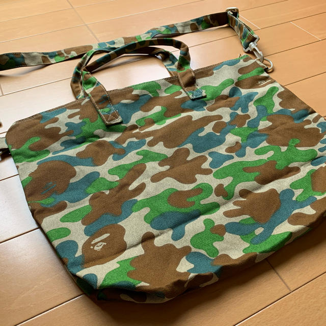 A BATHING APE(アベイシングエイプ)の新品■アベイシングエイプ 迷彩柄 ショルダー＆トートバッグ BAPE カモフラ  メンズのバッグ(トートバッグ)の商品写真