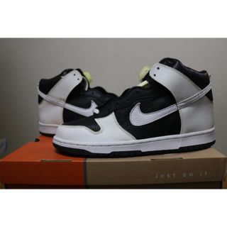 ナイキ(NIKE)のNIKE DUNK HIGH FA別注 黒 白 エナメル 裏ダンク(スニーカー)