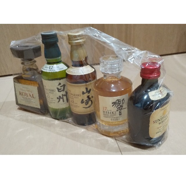 サントリー(サントリー)の【希少】サントリーウイスキー ミニボトルセット 食品/飲料/酒の酒(ウイスキー)の商品写真