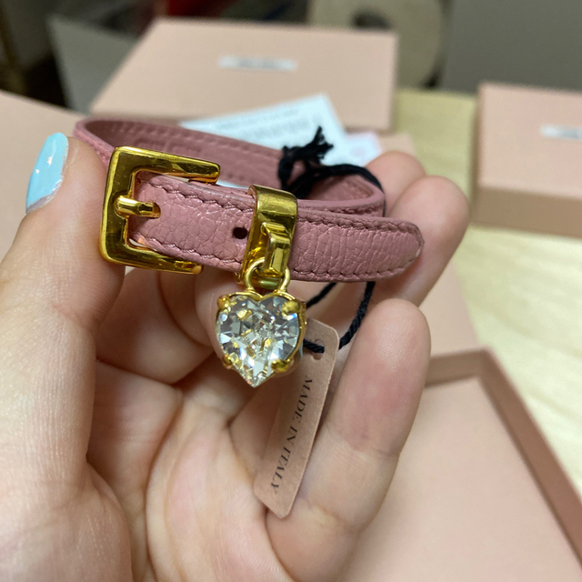 miumiu(ミュウミュウ)のmiumiu ビジューブレスレット レディースのアクセサリー(ブレスレット/バングル)の商品写真