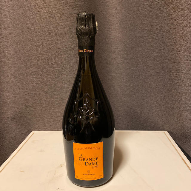 MOËT & CHANDON(モエエシャンドン)のヴーヴクリコ　ラグランダム　750ml   食品/飲料/酒の酒(シャンパン/スパークリングワイン)の商品写真