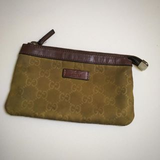 グッチ(Gucci)のGUCCI ポーチ(ポーチ)