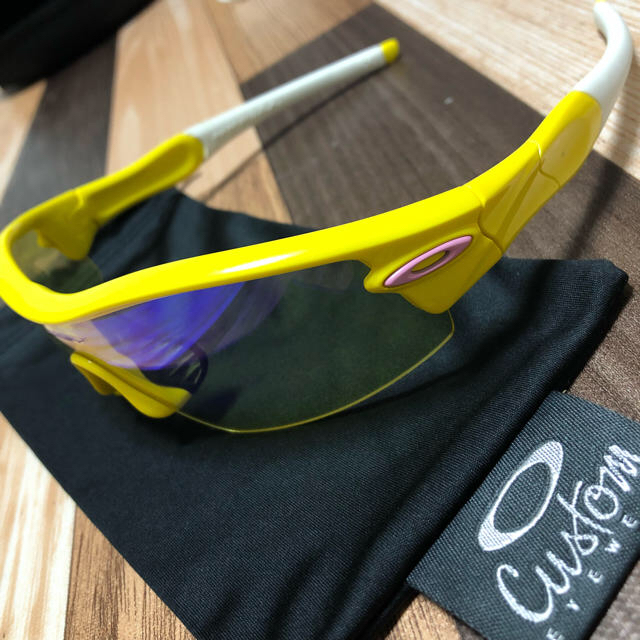 Oakley(オークリー)のOAKLEY オークリー サングラス  レーダー エッジ 黄色 白 メンズのファッション小物(サングラス/メガネ)の商品写真