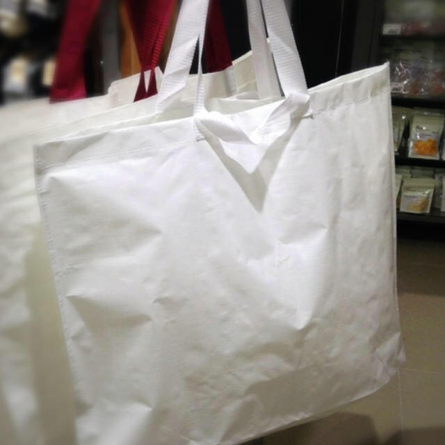 MUJI (無印良品)(ムジルシリョウヒン)の無印良品♡再生ポリプロピレンバッグ 小サイズ1枚 レディースのバッグ(エコバッグ)の商品写真