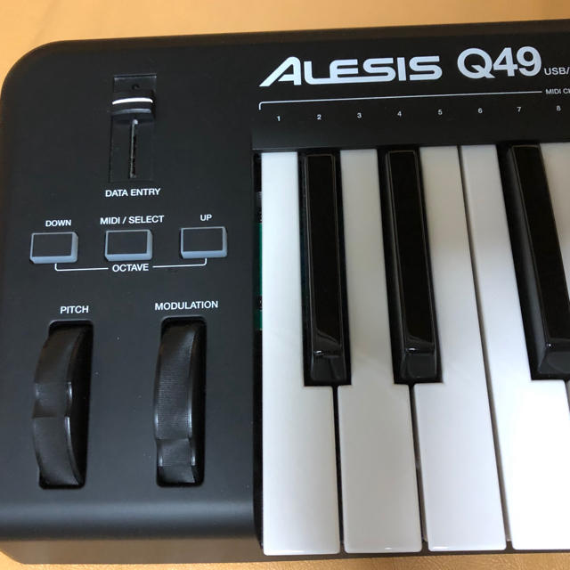 MIDIキーボード　ALESIS Q49 楽器のDTM/DAW(MIDIコントローラー)の商品写真