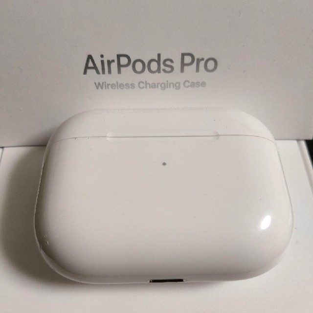 ヘッドフォン/イヤフォンAirPods Pro エアーポッズプロ　充電ケースのみ 正規品