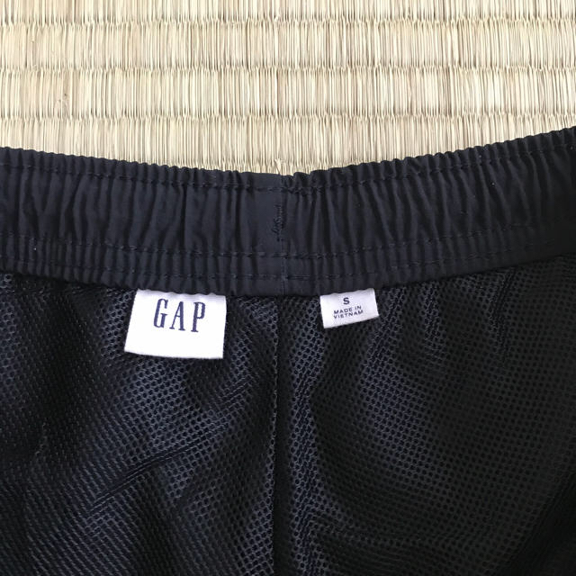 GAP(ギャップ)のGAPメッシュショーツ　黒　Sサイズ  メンズのパンツ(ショートパンツ)の商品写真