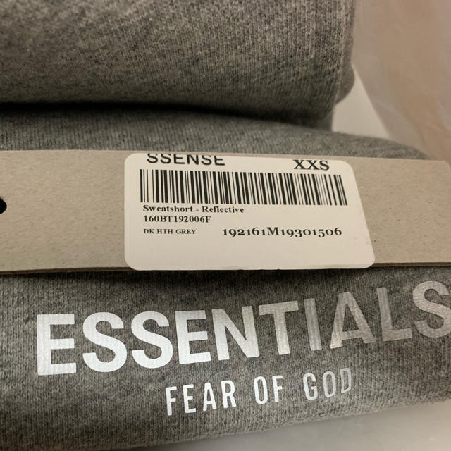 豊富な低価 NOBU様専用　FOG Fear Of God Essentials の通販 by ＫＵＭＡ's shop｜ラクマ 通販在庫あ