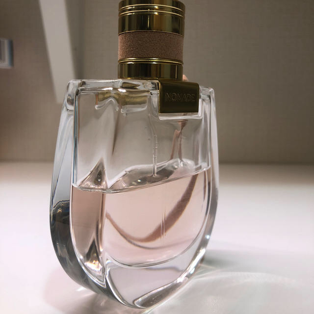 Chloe(クロエ)のChloe ノマド　オードパルファム 75ml クロエ　香水 コスメ/美容の香水(香水(女性用))の商品写真