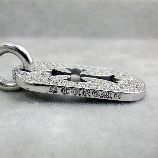 Chrome Hearts(クロムハーツ)のクロムハーツ　カットアウトクロスドックタグ メンズのアクセサリー(ネックレス)の商品写真