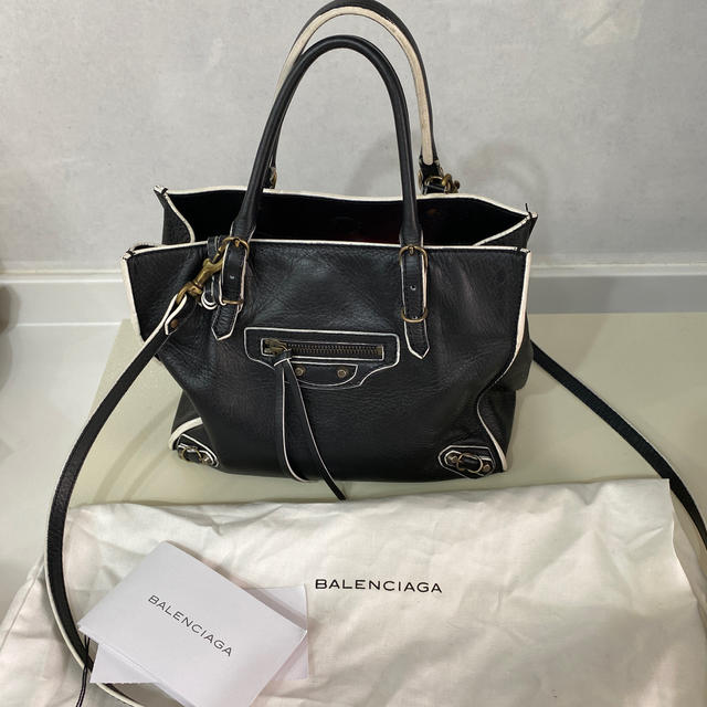 BALENCIAGA BAG(バレンシアガバッグ)のバレンシアガ　ペーパーミニ。バッグ。希少！！BARENCIAGA✨✨ レディースのバッグ(ハンドバッグ)の商品写真