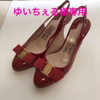 フェラガモ(Ferragamo)のフェラガモ　ストラップ　靴(ハイヒール/パンプス)