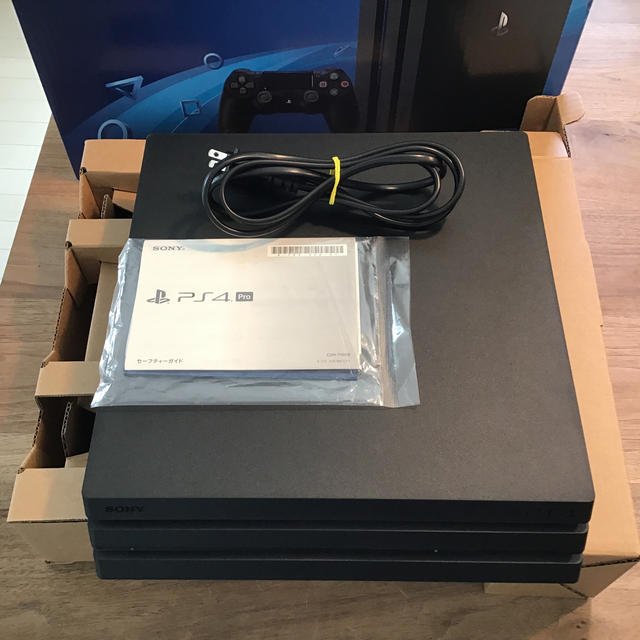 美品　本体のみ　PlayStation4 pro CUH-7100