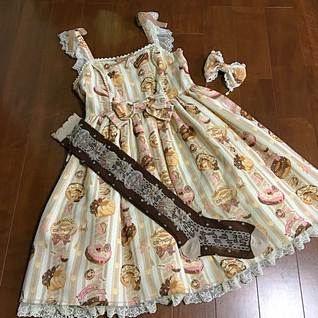 Angelic Pretty(アンジェリックプリティー)のMelty Cream ドーナツ レディースのワンピース(ひざ丈ワンピース)の商品写真