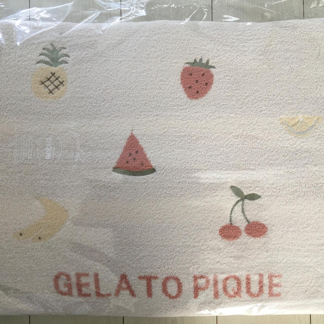 gelato pique(ジェラートピケ)ののりちゃま様専用　ジェラートピケ　バスマット インテリア/住まい/日用品のラグ/カーペット/マット(バスマット)の商品写真