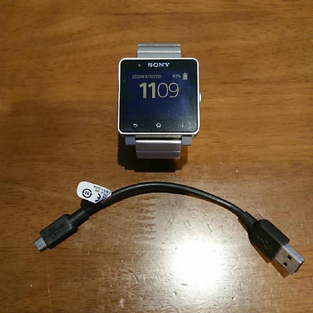 SONY(ソニー)のSONY  smartwatch2 保護フィルム貼り付け済 メンズの時計(腕時計(デジタル))の商品写真