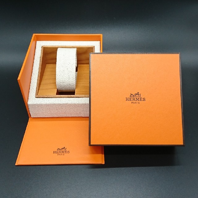 Hermes(エルメス)のHERMES オリジナルBOXセット(noyuma様専用) レディースのファッション小物(腕時計)の商品写真