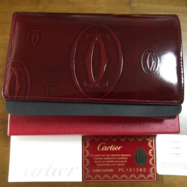 Cartier(カルティエ)のカルティエ　二つ折り　ハッピーバースデー レディースのファッション小物(財布)の商品写真