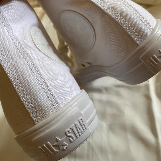 CONVERSE(コンバース)の新品未使用♪早い者勝ち♪ 24.5cm コンバース　アースコラボ　オールホワイト レディースの靴/シューズ(スニーカー)の商品写真