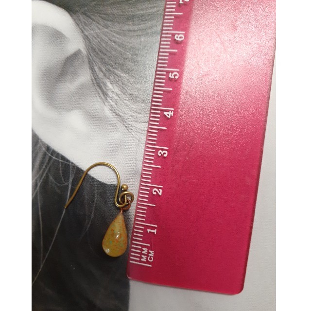 pear pierces 洋梨 🍐 フルーツ ピアス ガラス ヴィンテージ  ハンドメイドのアクセサリー(ピアス)の商品写真