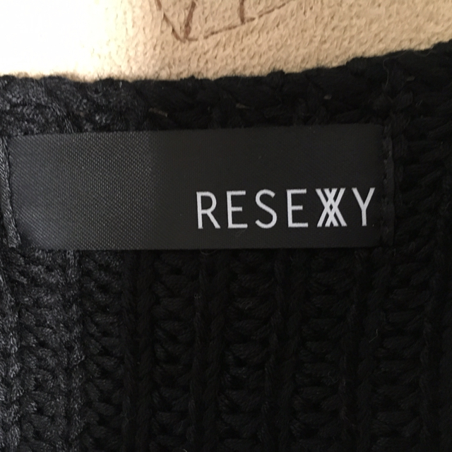 RESEXXY(リゼクシー)のRESEXY ショート丈ニット  レディースのトップス(ニット/セーター)の商品写真