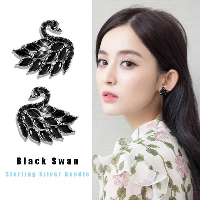 STAR JEWELRY(スタージュエリー)のshining black swan ピアス【再入荷】少量のみ レディースのアクセサリー(ピアス)の商品写真