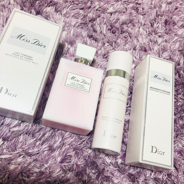 Dior(ディオール)のボディクリームとボディミストセット♡♡新品 コスメ/美容のボディケア(ボディクリーム)の商品写真