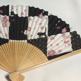 ツモリチサト(TSUMORI CHISATO)の浅草 高久 扇子 浴衣 花火大会 センス せんす 女性用 桜 猫 ネコ サクラ(和装小物)