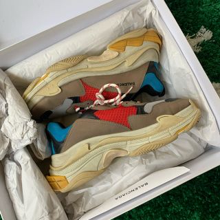 バレンシアガ(Balenciaga)のbalenciaga triple S 43(スニーカー)