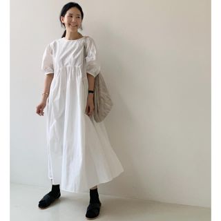 ZARA - 【ストーリーナイン】パフスリーブ ふんわり ワンピース ...