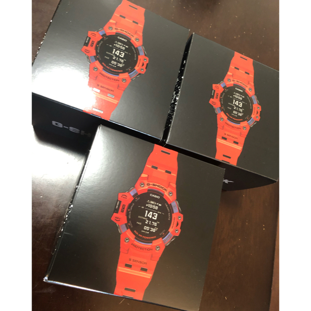 G-SHOCK(ジーショック)の★新品タグ付き G-SHOCK G-SQUAD 赤 3個 4JR 即日発送 メンズの時計(腕時計(デジタル))の商品写真