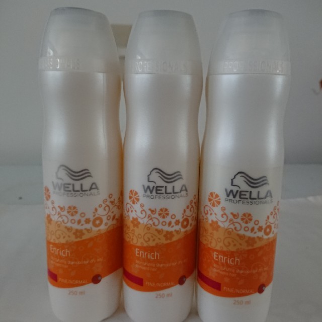 WELLA(ウエラ)の専用品です！ コスメ/美容のヘアケア/スタイリング(シャンプー)の商品写真