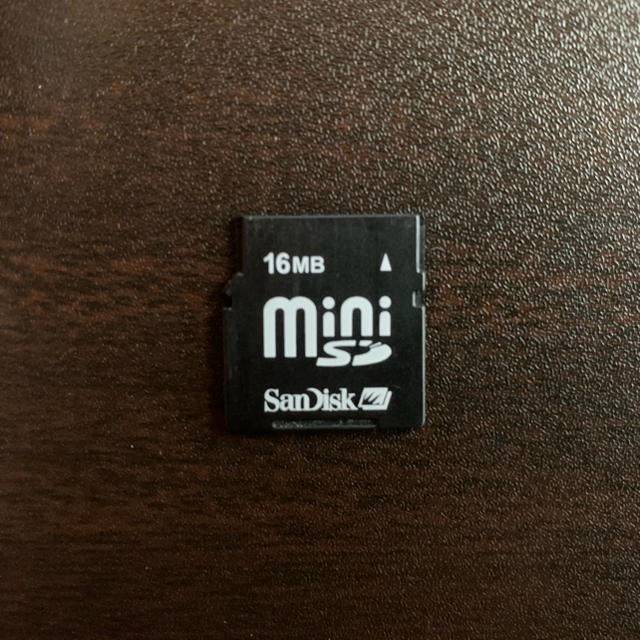 SanDisk(サンディスク)のSandisk mini SDカード 16MB スマホ/家電/カメラのPC/タブレット(PC周辺機器)の商品写真