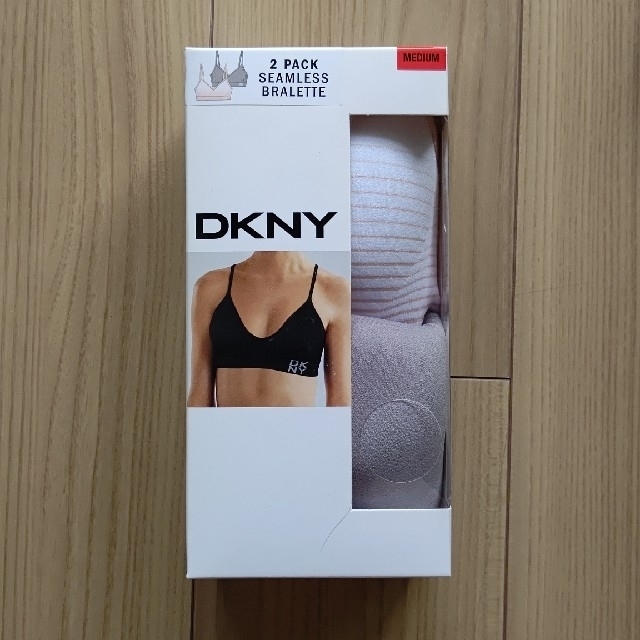 DKNY(ダナキャランニューヨーク)のDKNY レディース シームレスブラ  2枚セット レディースの下着/アンダーウェア(ブラ)の商品写真