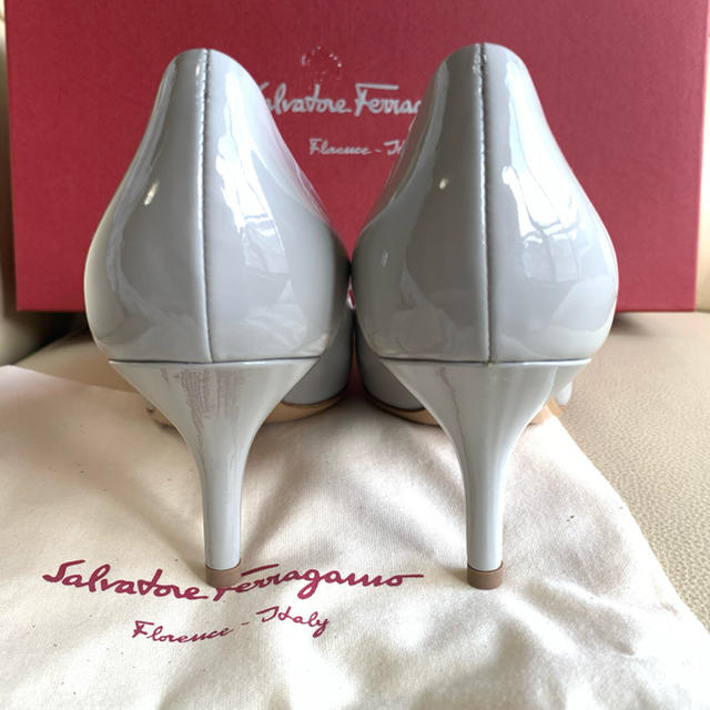 Salvatore Ferragamo(サルヴァトーレフェラガモ)の新品　未使用　ヴァラ レディースの靴/シューズ(ハイヒール/パンプス)の商品写真