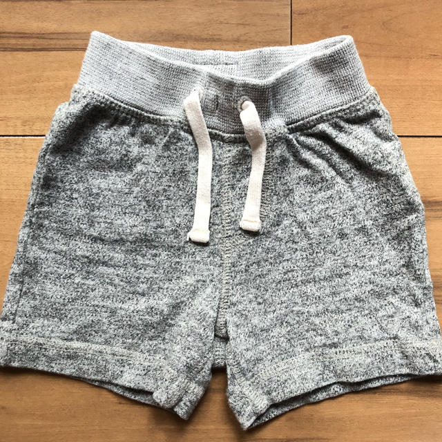 babyGAP(ベビーギャップ)のショートパンツ　80㎝　baby GAP  キッズ/ベビー/マタニティのベビー服(~85cm)(パンツ)の商品写真