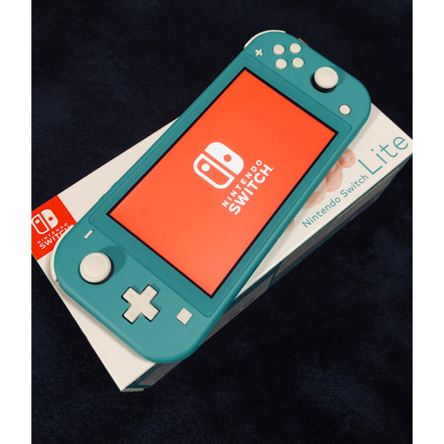Nintendo Switch(ニンテンドースイッチ)の【美品】NINTENDO SWITCH LITE ターコイズカラー☆ エンタメ/ホビーのゲームソフト/ゲーム機本体(携帯用ゲーム機本体)の商品写真