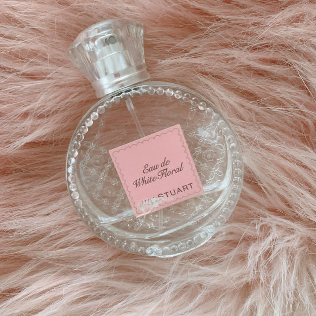 JILL by JILLSTUART(ジルバイジルスチュアート)のEau de Toilette ジルスチュアート　オード　ホワイトフローラル  コスメ/美容の香水(香水(女性用))の商品写真