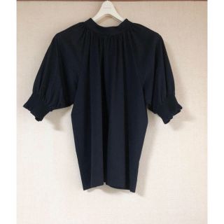 アナイ(ANAYI)のANAYI  バックリボンブラウス　黒　38 美品(シャツ/ブラウス(半袖/袖なし))