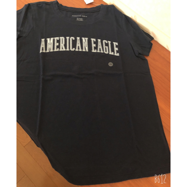 American Eagle(アメリカンイーグル)のアメリカンイーグル  Tシャツ　新品 レディースのトップス(Tシャツ(半袖/袖なし))の商品写真