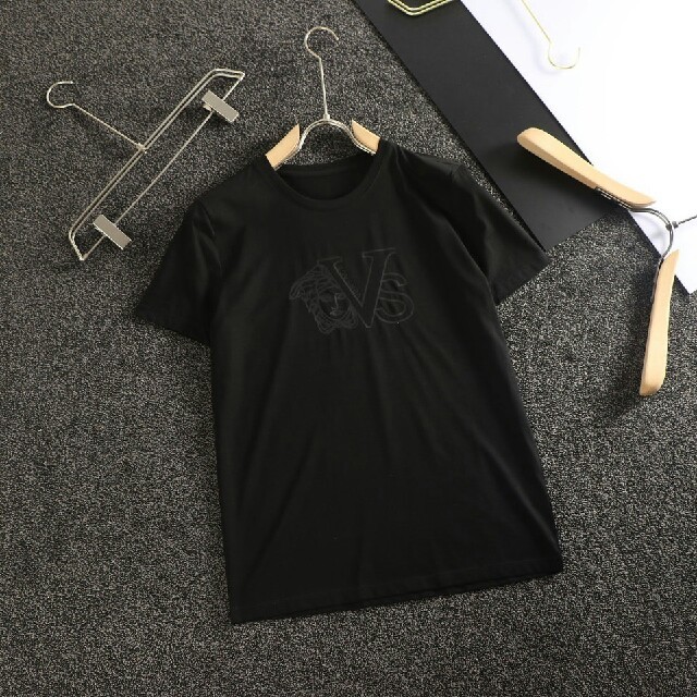 VERSACE(ヴェルサーチ)のヴェルサーチTシャツ メンズのトップス(Tシャツ/カットソー(半袖/袖なし))の商品写真