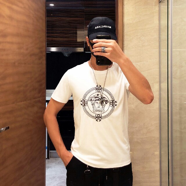 VERSACE(ヴェルサーチ)のヴェルサーチTシャツ メンズのトップス(Tシャツ/カットソー(半袖/袖なし))の商品写真