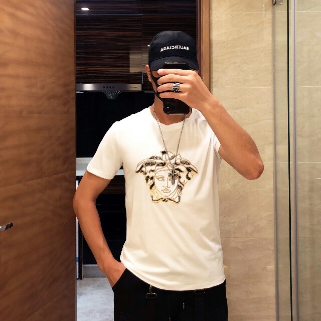 VERSACE(ヴェルサーチ)のヴェルサーチTシャツ メンズのトップス(Tシャツ/カットソー(半袖/袖なし))の商品写真